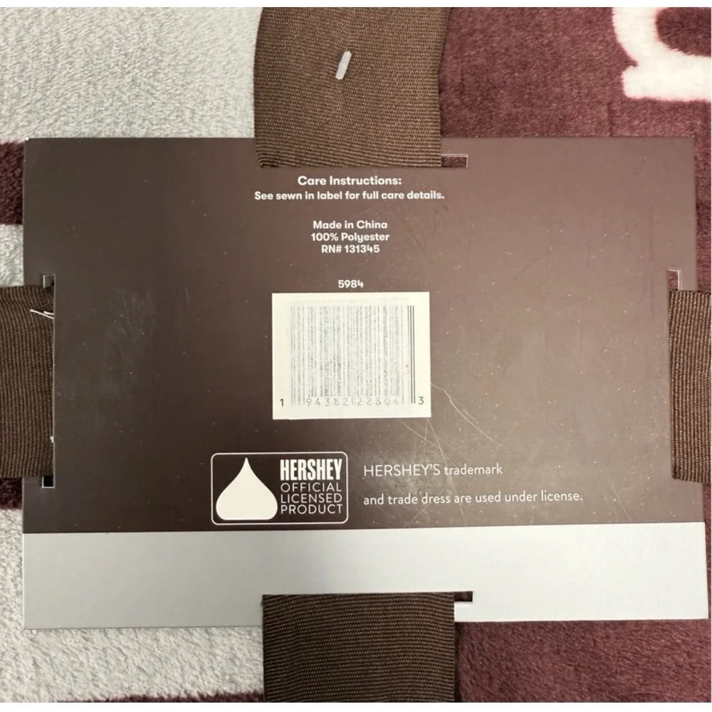 NWT Hershey's Milk Chocolate Bar Plush Throw Blanket 50